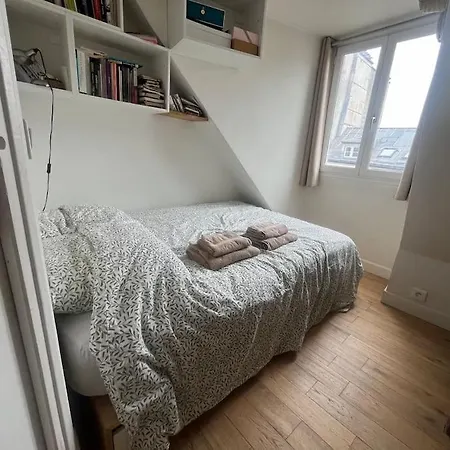 Appartamento Cosy Sur La Festive Rue Du Fbg Saint-denis *